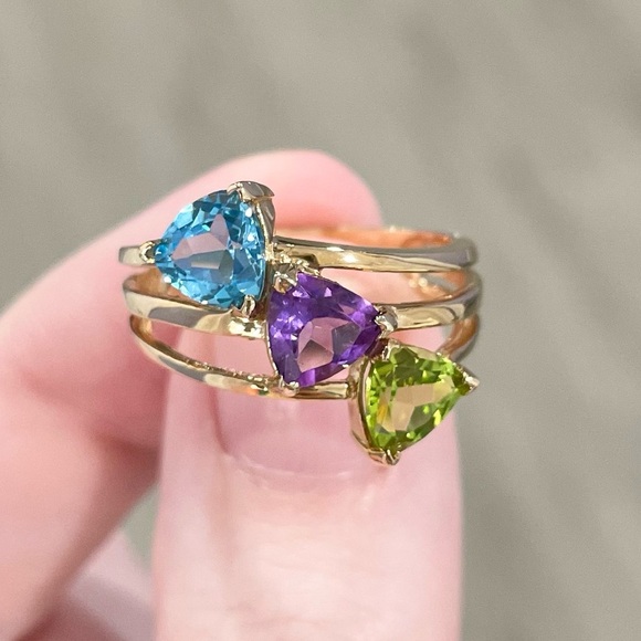 Jewelry - 10K Rainbow amethyst Swiss blue topaz peridot trillion harem yellow gold CI ring